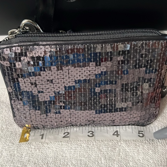 Coach sequin mini wristlet - Picture 6 of 14